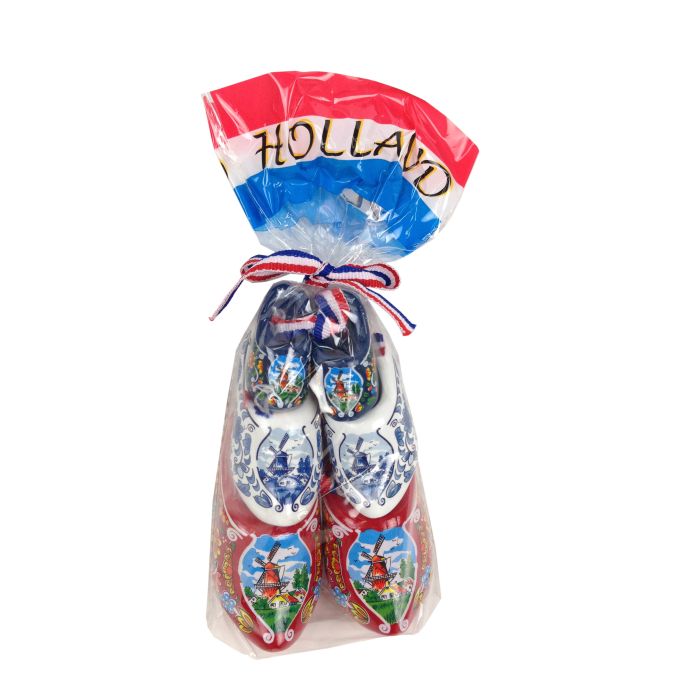 Zakje met drie setjes houten klompjes 