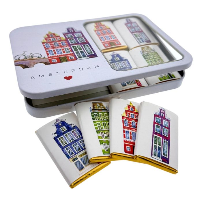 Vensterblik Amsterdam Houses met chocolade