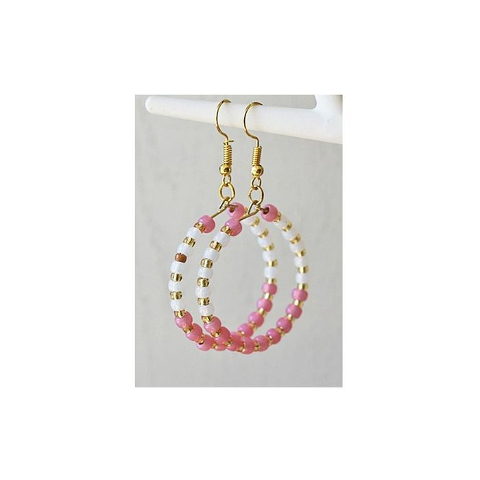 Ronde oorbellen met 4mm Miyuki kralen roze en wit met goudkleur