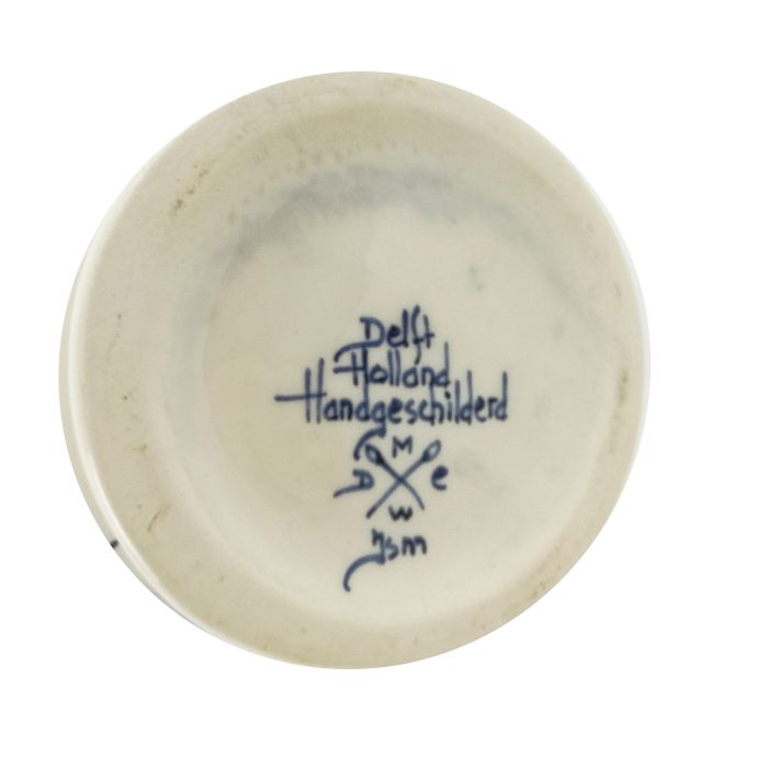 Jug with scalloped edge "Windmill", 28 cm