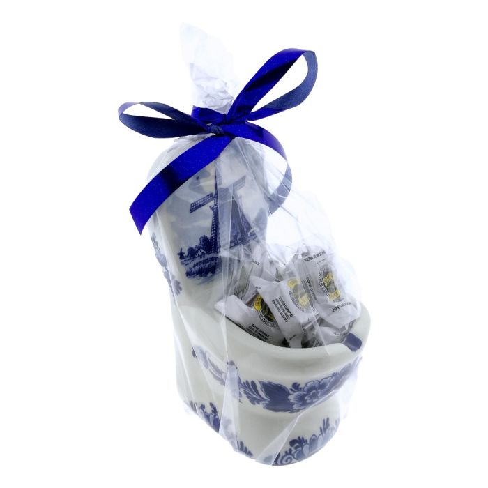 Delft Blue Toilet with coffee candy