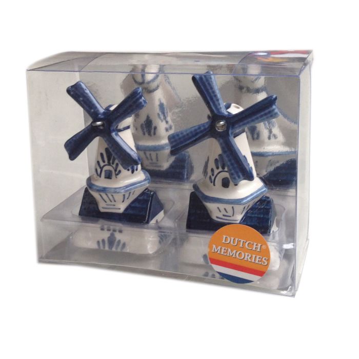 Salt and pepper shakers windmill in transparant giftbox