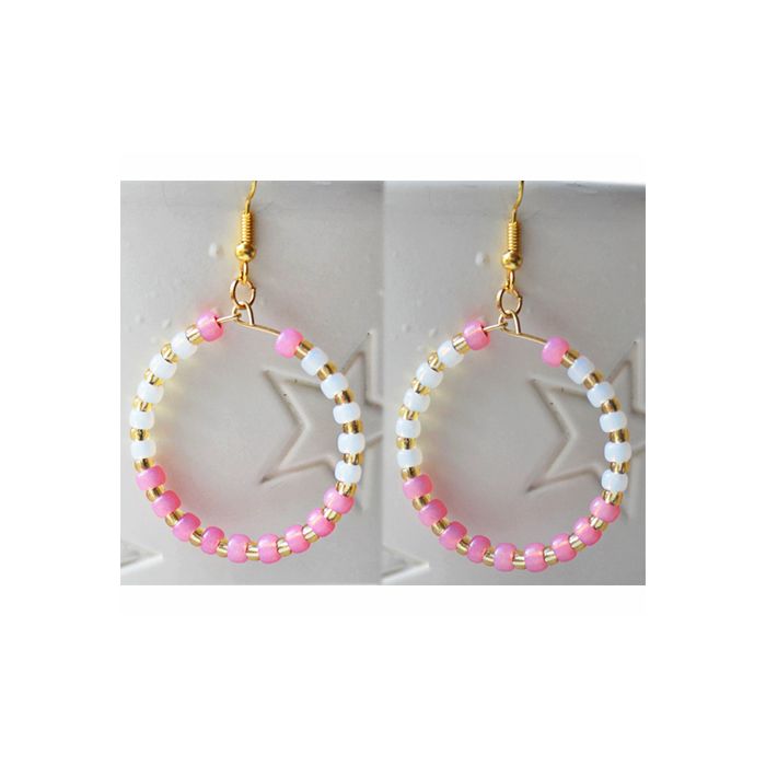 Ronde oorbellen met 4mm Miyuki kralen roze en wit met goudkleur