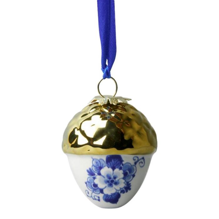 Christmas pendant "Nut" with golden cap