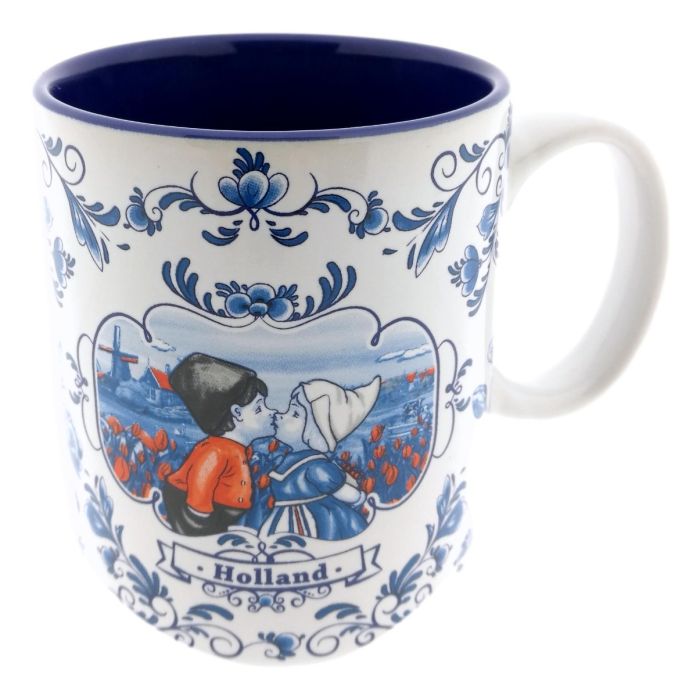 Kissing Couple Coffee Mug