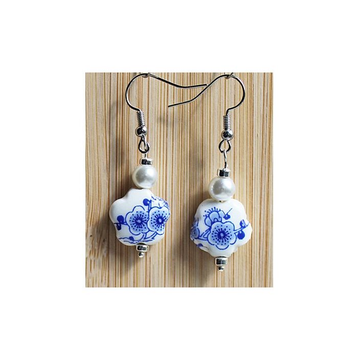 Set delftblue flower earrings with glass pearl