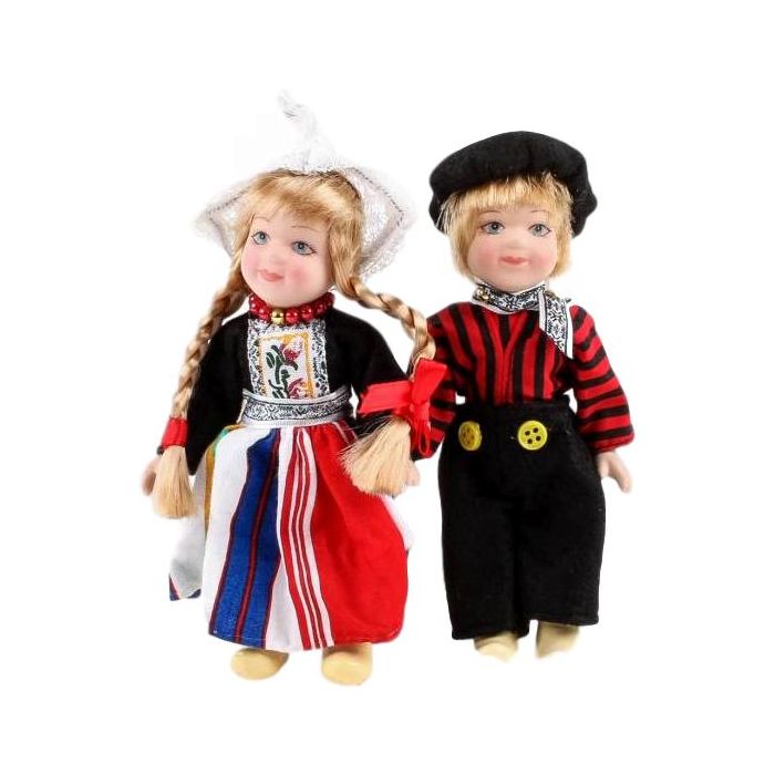 Doll couple 