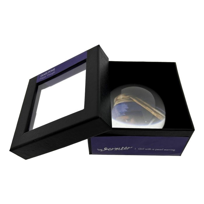 Paperweight Sphere Girl with Pearl
