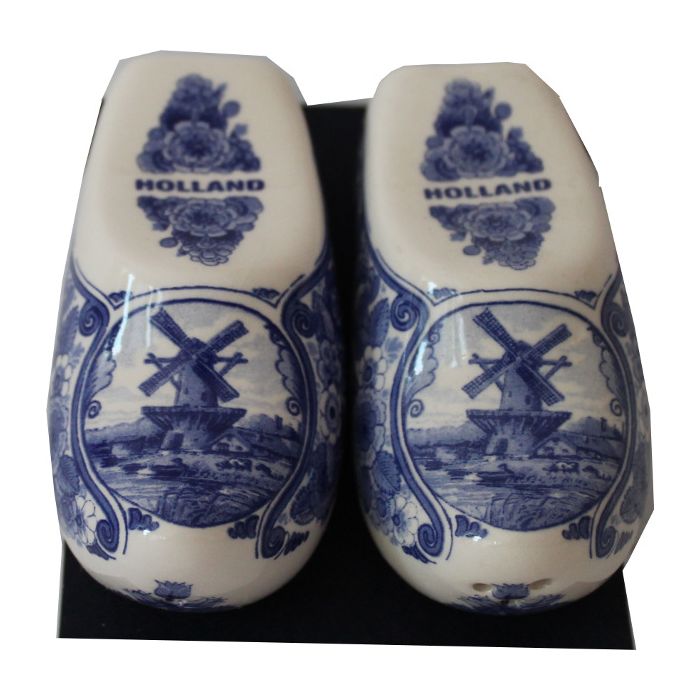 Salt and pepper shakers Clogs in giftbox