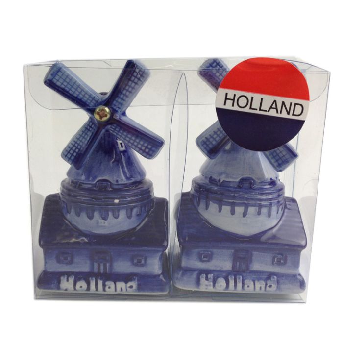 Salt and Pepper shakers Blue Mill