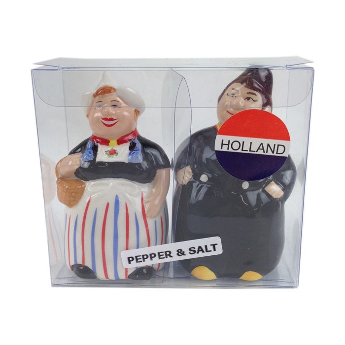Salt and pepper shakers Volendam Couple