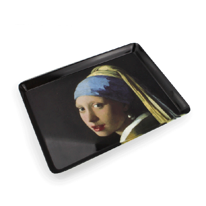 Medium tray with a "Girl with Pearl" by Johannes Vermeer