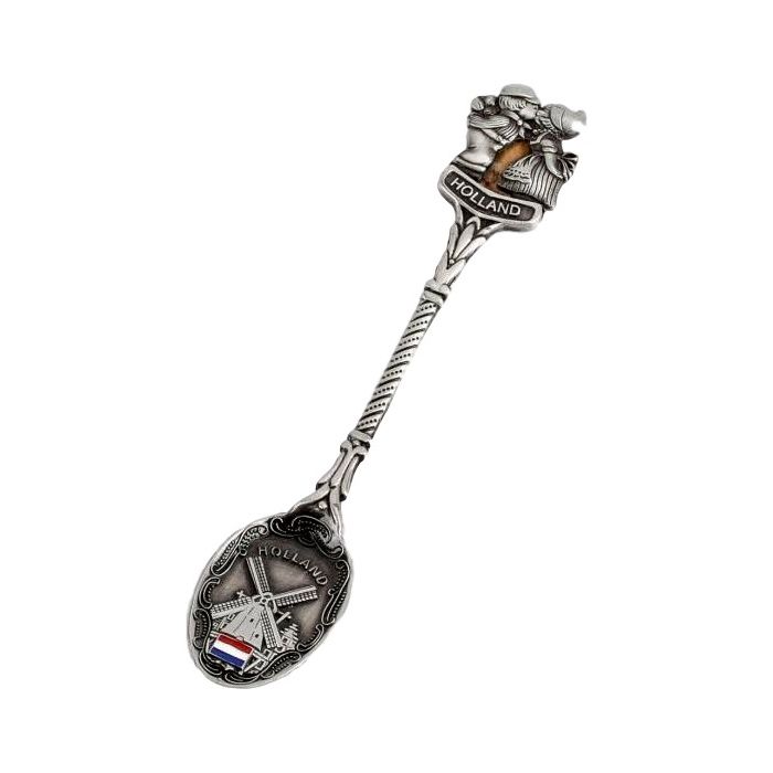 Teaspoon in box, kissing couple