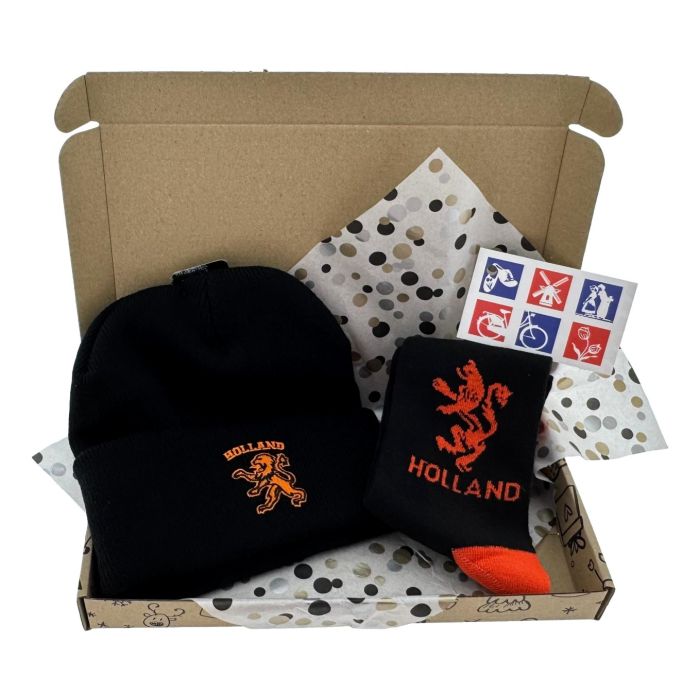 Brievenbus cadeauset "Hollandse Leeuw Muts & Sokken"