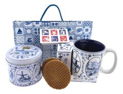 Gift Set Traditional Dutch Tiles with Syrupwaffles 