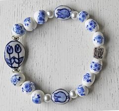 Bracelet with big delftblue tulip bead