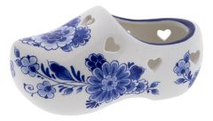 Decorative Clog Tealight Holder with Hearts - 15 cm