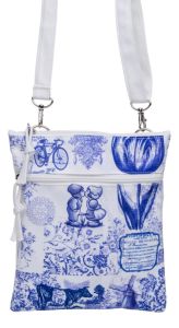 Robin Ruth Kissing Couple Travel Bag - Delft Blue