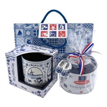 Delft Blue Souvenir Set with Dutch Syrupwaffles