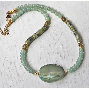 Ketting Aventurijn en Serpentijn met speciale Agaat 