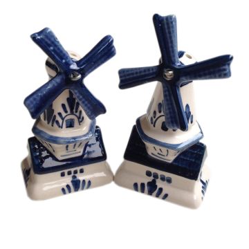 Salt and pepper shakers windmill in transparant giftbox
