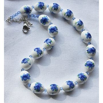 Ketting delfts blauwe kralen met swarovski tussenkralen