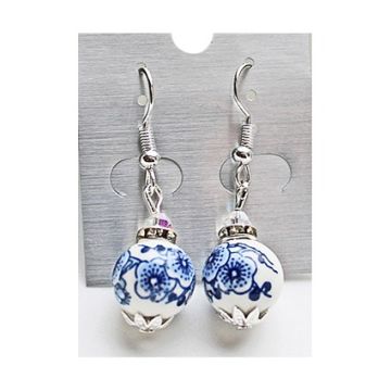 Oorbellen delftsblauw met zilverkleurig strass kraaltje 
