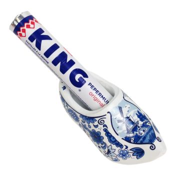 KING mints in a 10cm Delft Blue clog