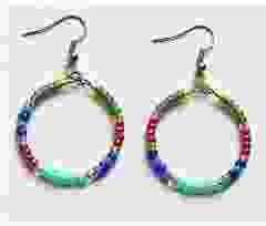 Ronde oorbellen 3mm Miyuki kralen rood, groen en blauw