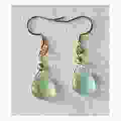 Druppel oorbellen lichtgroen 