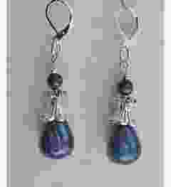 Lapis Lazuli earrings with silvercolored metal bead caps