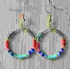 Hoop earrings 3mm Miyuki seedbeads in red, green and