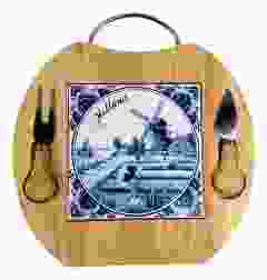 Kaasplank met Delfts blauwe tegel en bestekset