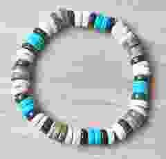 Surfer armband 8mm kralen turkoois, wit en kokos bruin.