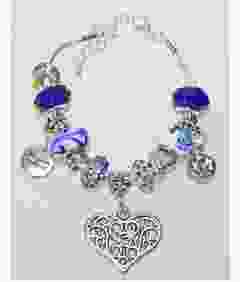 Armband met delftsblauwe en andere kralen