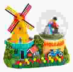 Sneeuwbol "Molen met kussend paar"