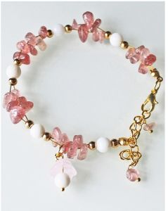 Armband aardbeienkwarts splitkralen