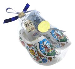 Borrelklomp met shotglas en graanjenever als cadeau