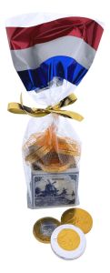 Delft blue Money Box with Chocolate Gift