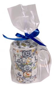 Hague Hops in Mug Girl with Pearl (vermeer)