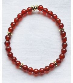 Armband rode Agaatkralen met goudkleurige hematiet