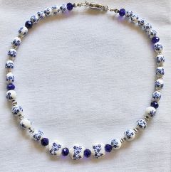 Ketting verschillende delftsblauwe kralen