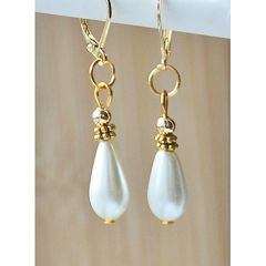 Acryl druppelhangers met goudkleurig kapje en kraaltje