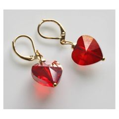 Oorbellen donkerrode glazen hartjes