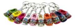 Bag with 10 colored Dutch wooden clog key rings
