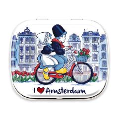 Pepermunt in blikje, kussend paar Amsterdam