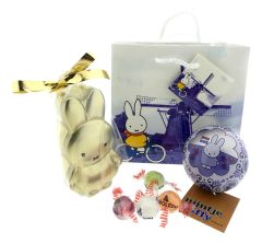 Kerstcadeau Gouden Nijntje met Snoepjes & Kerstbal