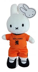 Voetbal Nijntje in oranje, 24 cm