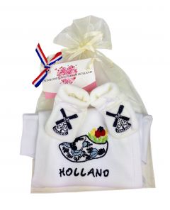 Petit Villain Baby romper cadeauset met slofjes