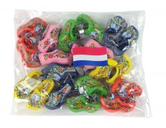 10 gekleurde dubbel houten Holland Klomp sleutelhangers in zakje 4cm